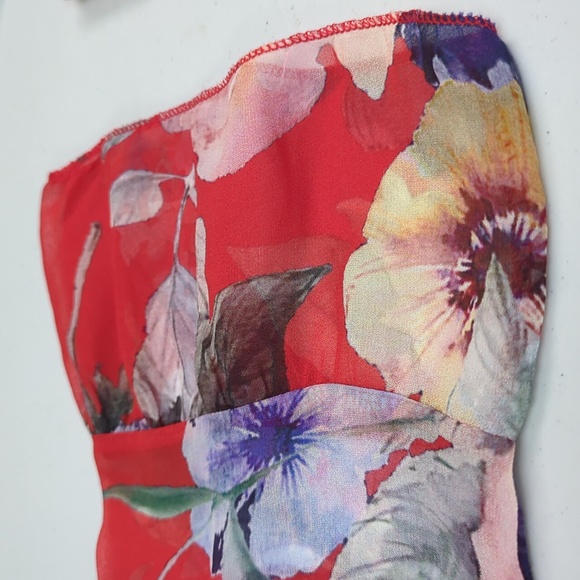 Flower dress, size S ( feels more like M) - Picture 8 of 10